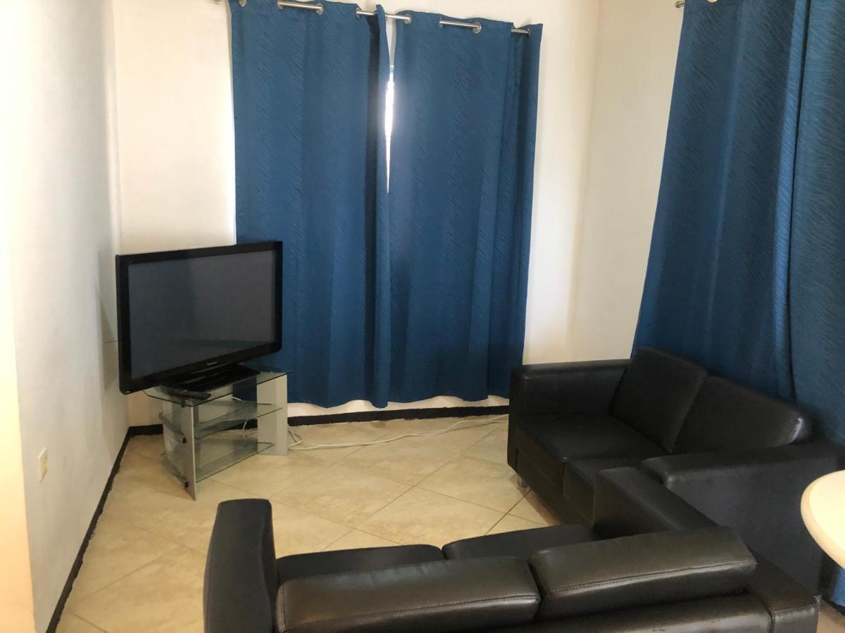 פרמריבו Hotel Bar Restaurant Emergency 911 Sto Lk Group מראה חיצוני תמונה